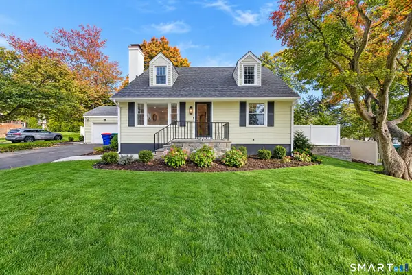 18 Maple Street, Trumbull, CT 06611