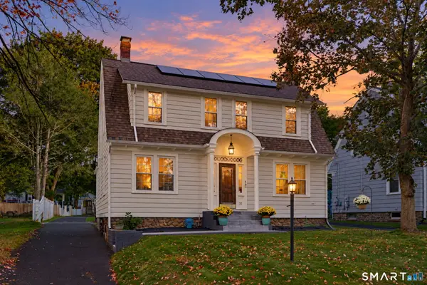 32 Collins Parkway, Meriden, CT 06450