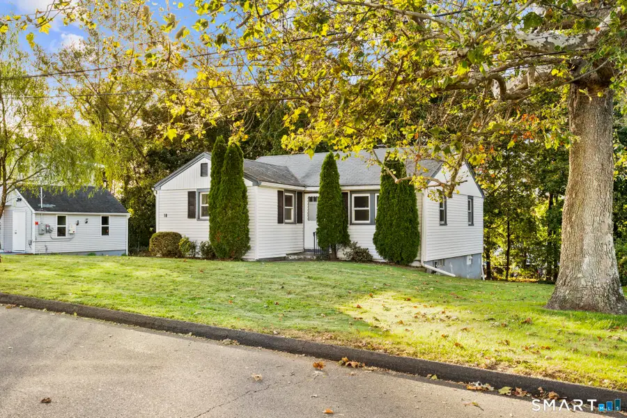 18 Gilbert Lane, Branford, CT 06405 - #2