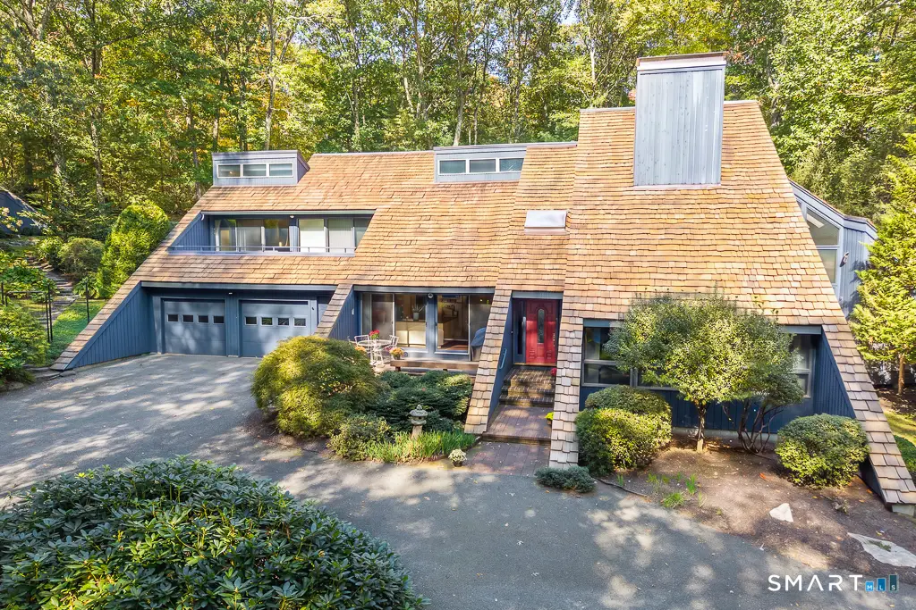 33 Rock Hill Road, Woodbridge, CT 06525 - #1