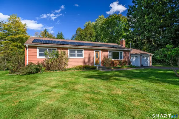 2 Madison Drive, Newtown, CT 06470