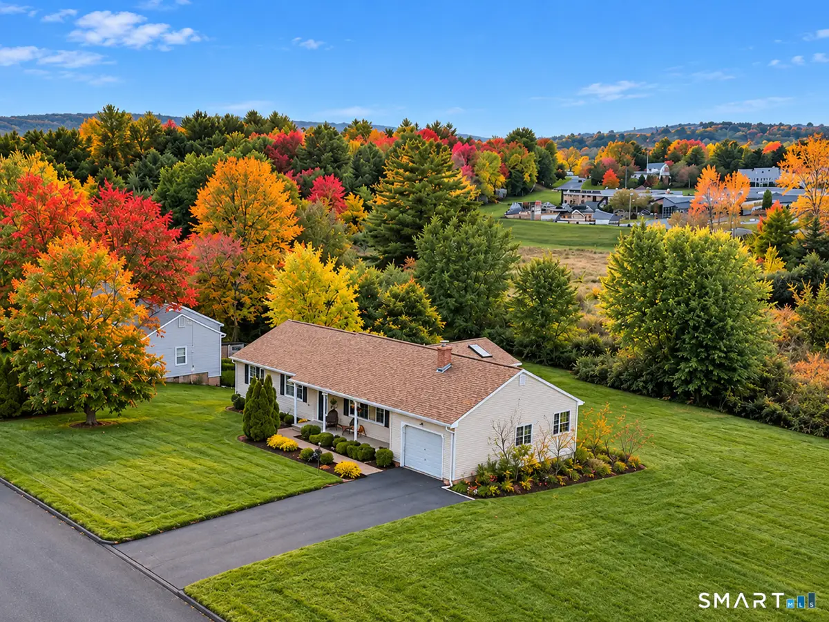 26 Downing Circle, Bloomfield, CT 06002 - #1