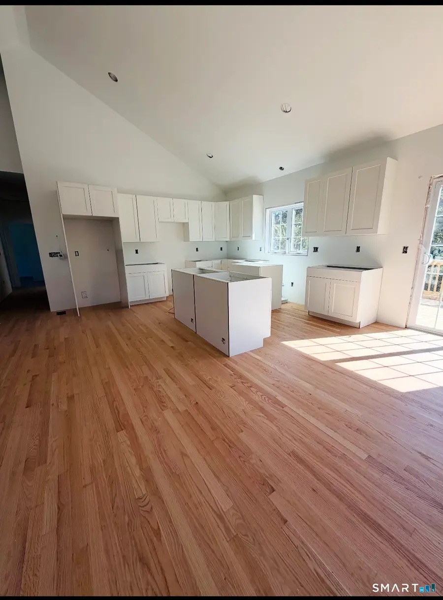 381 Como Avenue, Waterbury, CT 06708 - #3