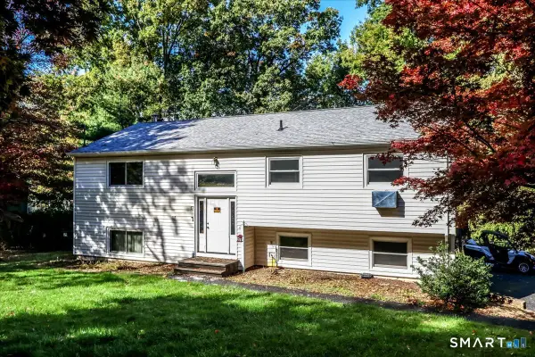 17 Sterling Drive, New Milford, CT 06776