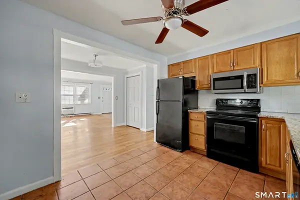 420 Robin Court #420, Cheshire, CT 06410