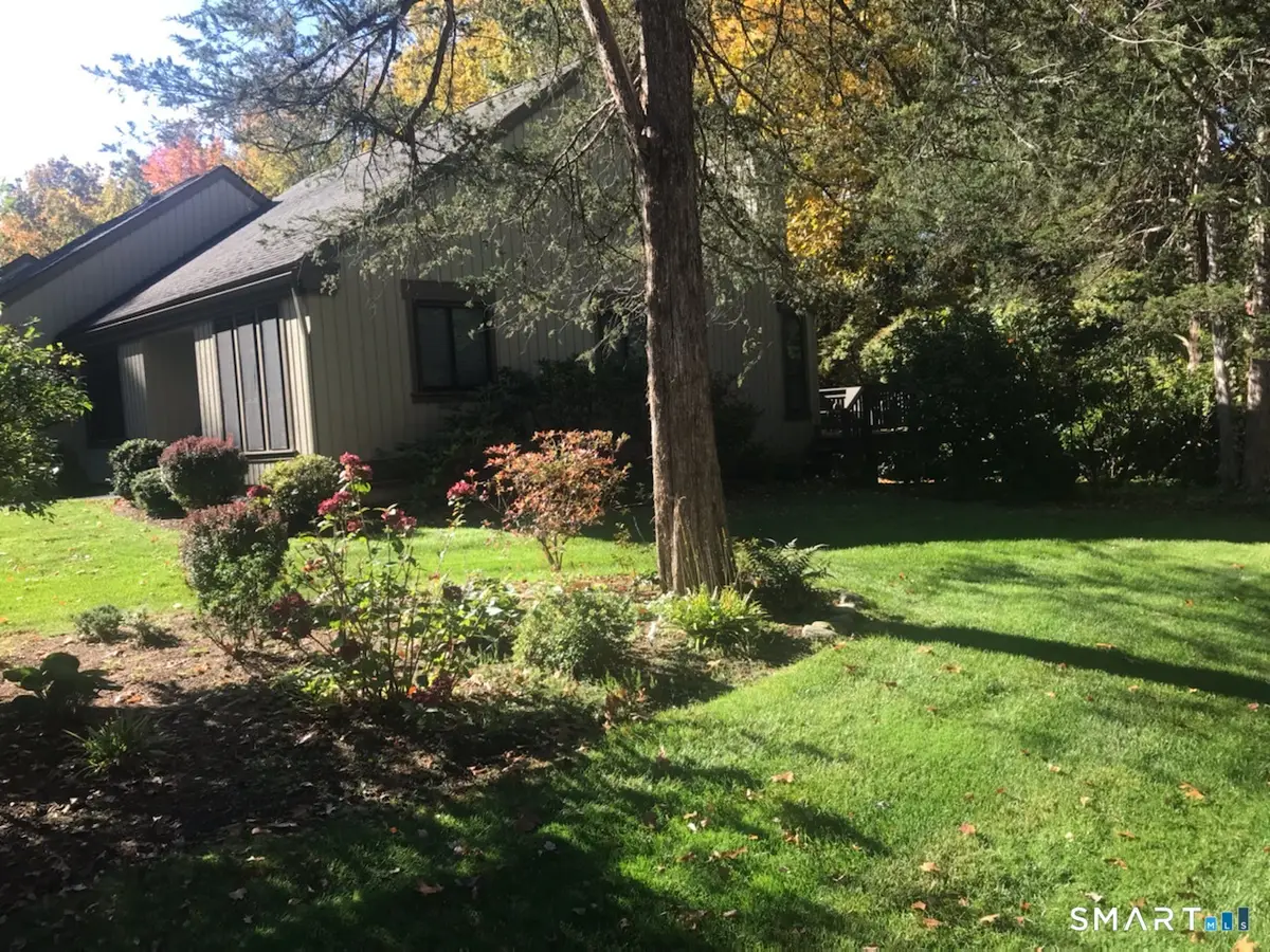 24 Heritage Crest #B, Southbury, CT 06488 - #1