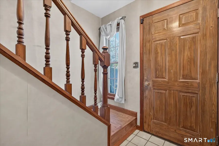 7 Oakledge Circle, Norwalk, CT 06854 - #3