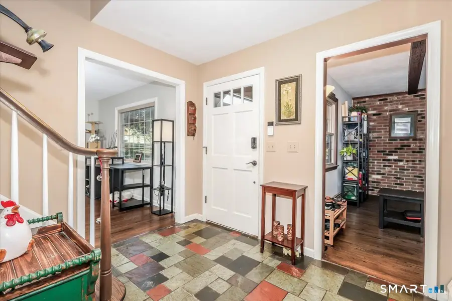 9 Gale Court, Bethel, CT 06801 - #3