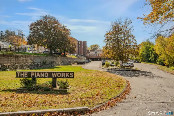 92 Main Street #205, Deep River, CT 06417