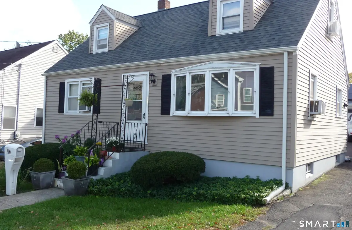 216 Granfield Avenue, Bridgeport, CT 06610 - #1