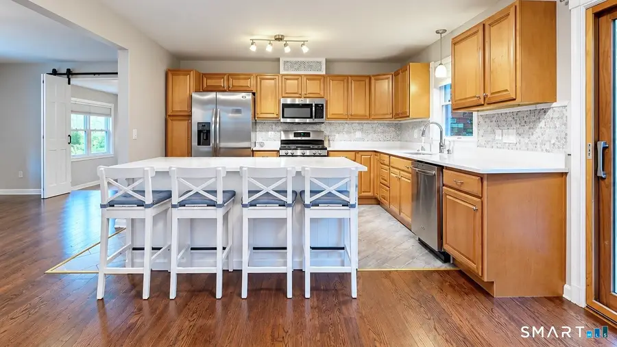 15 Whitwell Street, Milford, CT 06461 - #3