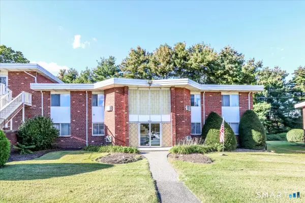 40 Candlewood Lake Road South #4, New Milford, CT 06776