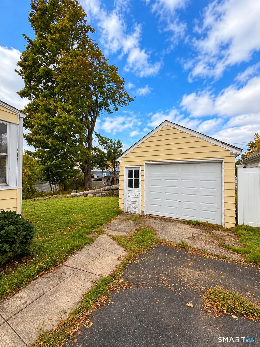 5 Avon Street, Ansonia, CT 06401 - #3