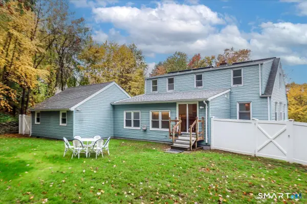 7 Colony Road, Seymour, CT 06483