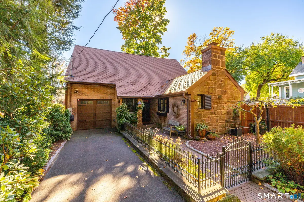 195 Fern Street, West Hartford, CT 06119 - #1