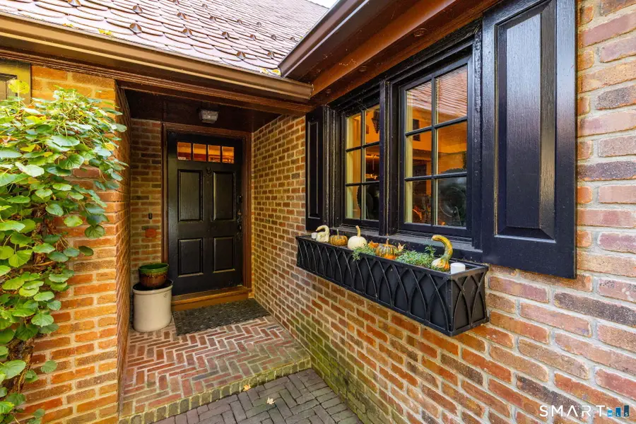 195 Fern Street, West Hartford, CT 06119 - #3