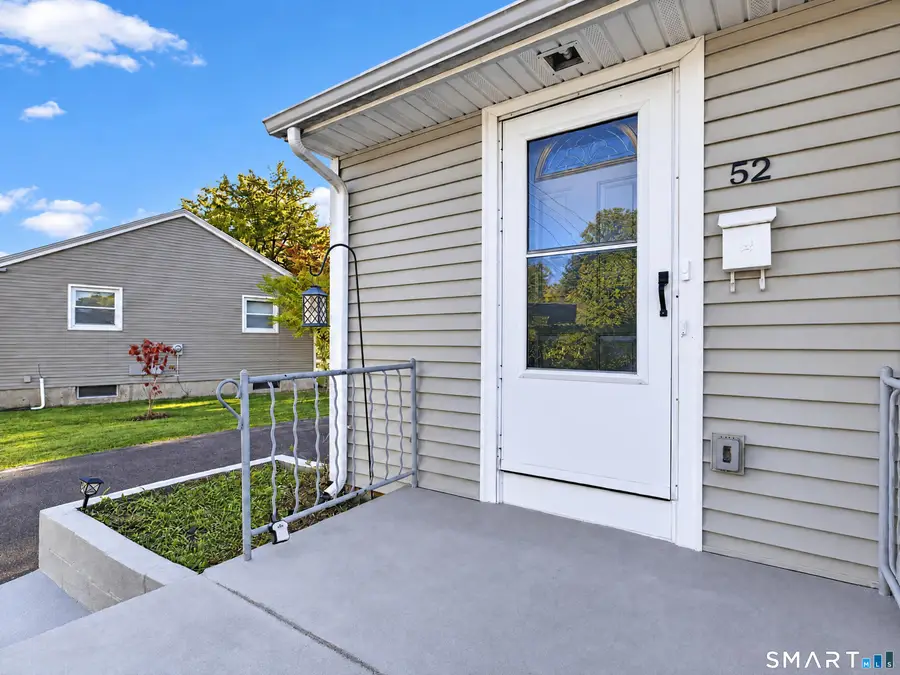 52 Ellsworth Drive, Bloomfield, CT 06002 - #3