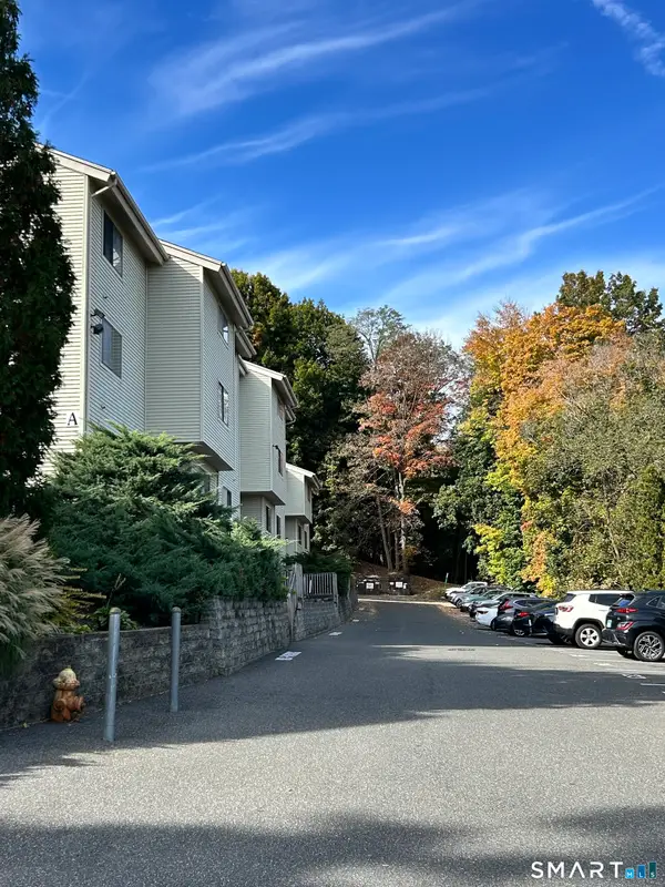 38 Padanaram Avenue #1, Danbury, CT 06811