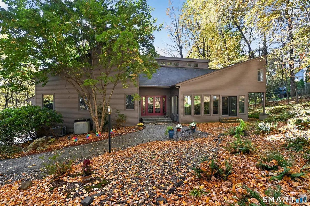 38 High Hill Road, Bloomfield, CT 06002 - #1
