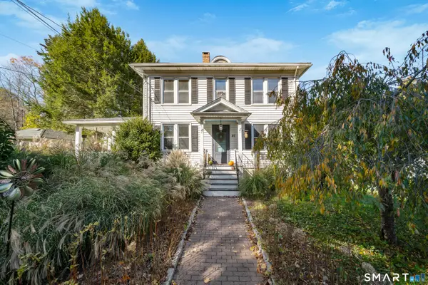 27 Roberts Avenue, Watertown, CT 06795