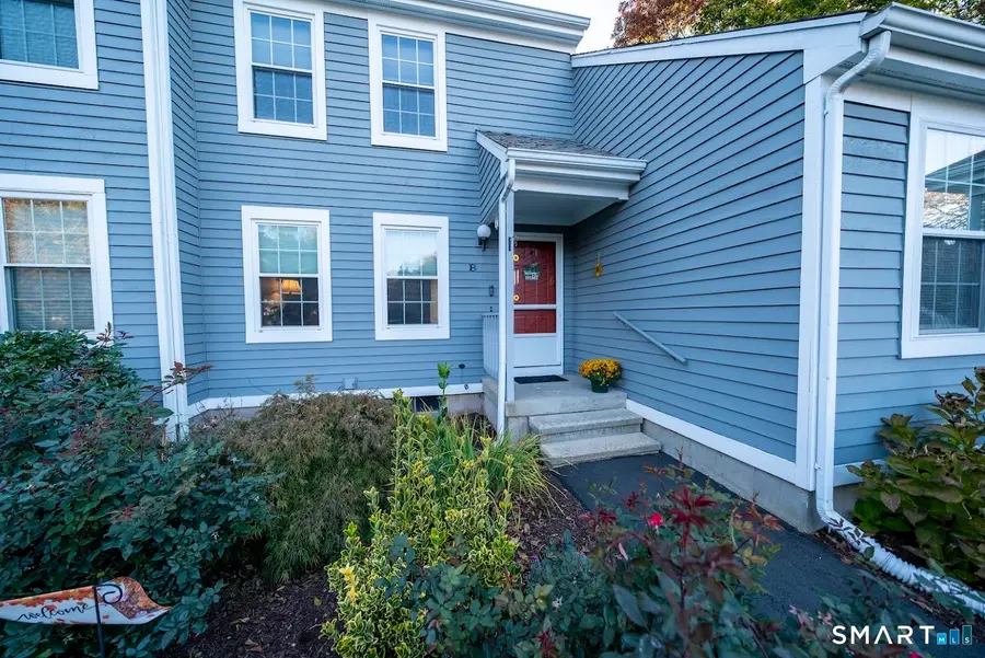 219 Oakland Street #B, Manchester, CT 06042 - #2