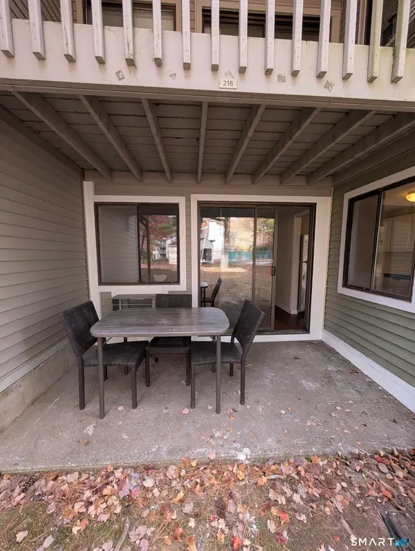 7 Padanaram Road #J218, Danbury, CT 06811