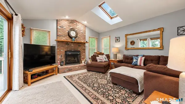 17 Pier Court, Milford, CT 06460