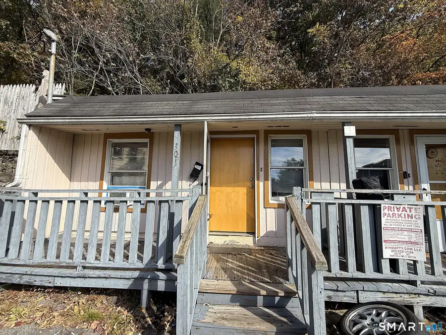 301 Oak Street, Waterbury, CT 06705 - #3