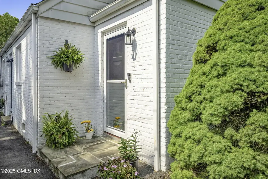 33 Halsey Drive, Old Greenwich, CT 06870 - Image #3