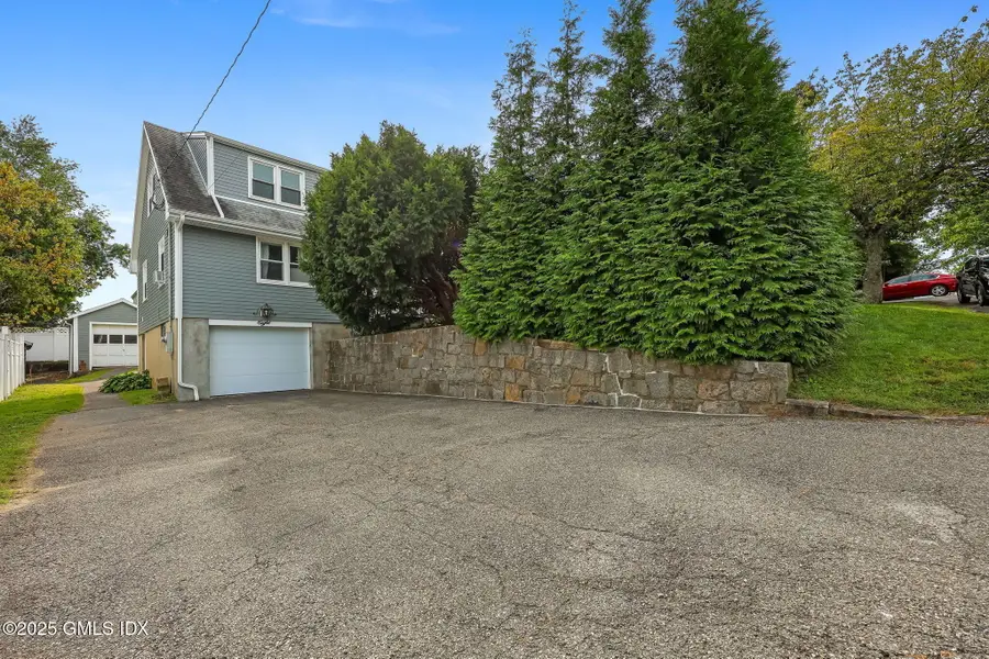 8 Reynolds Place, Greenwich, CT 06831 - Image #3