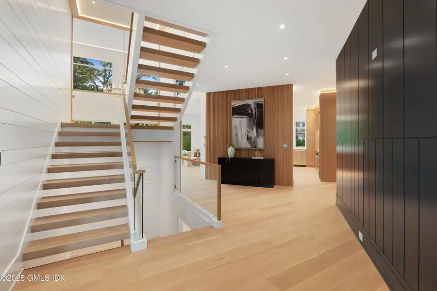 25 Dialstone Lane, Riverside, CT 06878 - Image #2