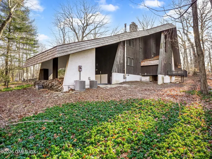 484 Cognewaugh Road, Cos Cob, CT 06807 - Image #2