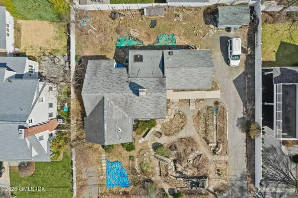 16 Hendrie Drive, Old Greenwich, CT 06870