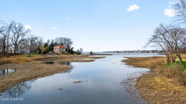 8 Indian Point Lane, Riverside, CT 06878