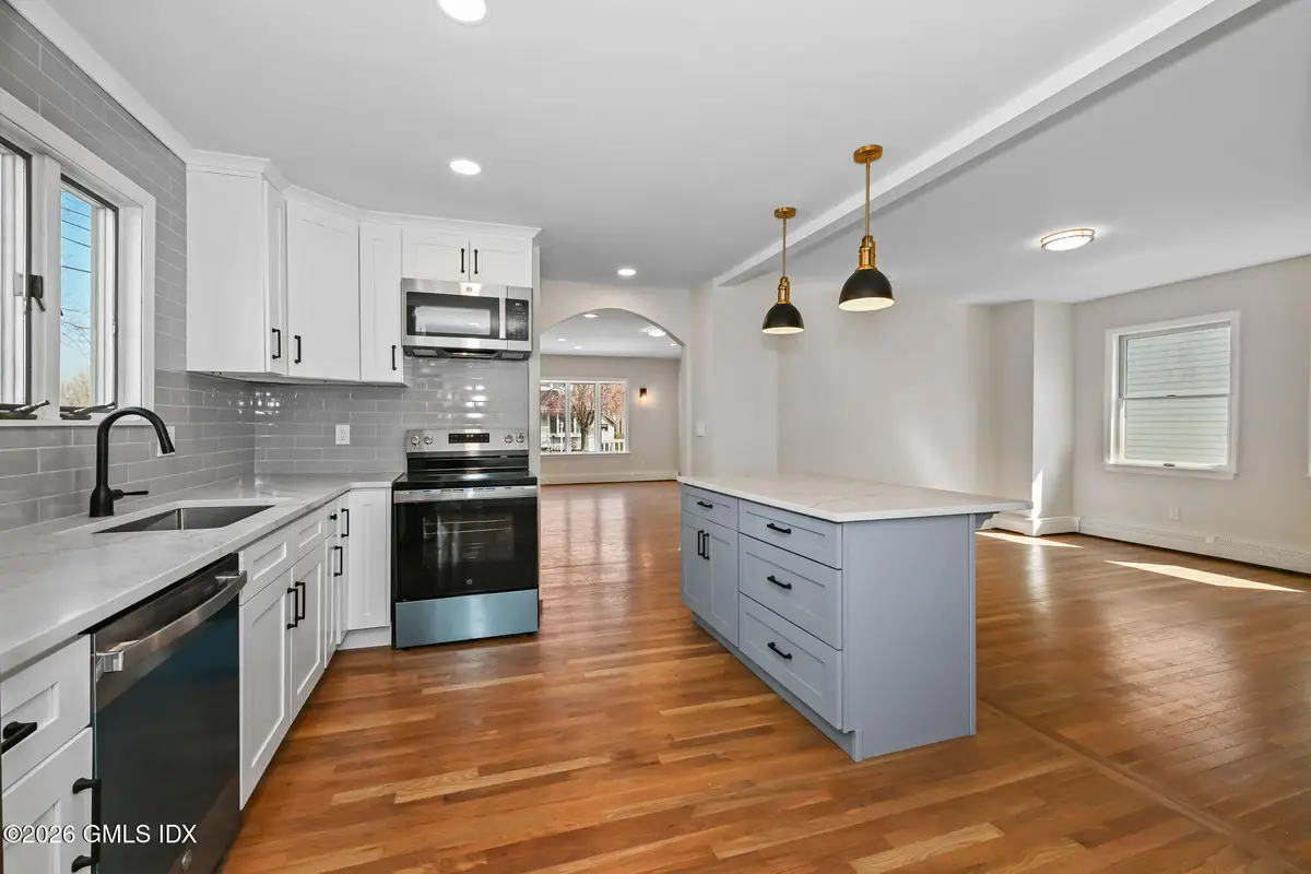 10 Prospect Street West, Greenwich, CT 06830 - #1