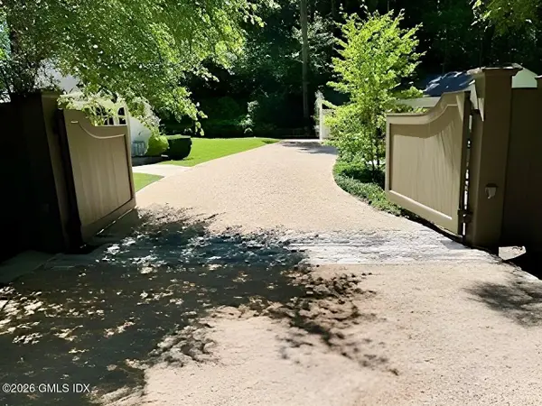 1102 Rock Rimmon Road, Stamford, CT 06903