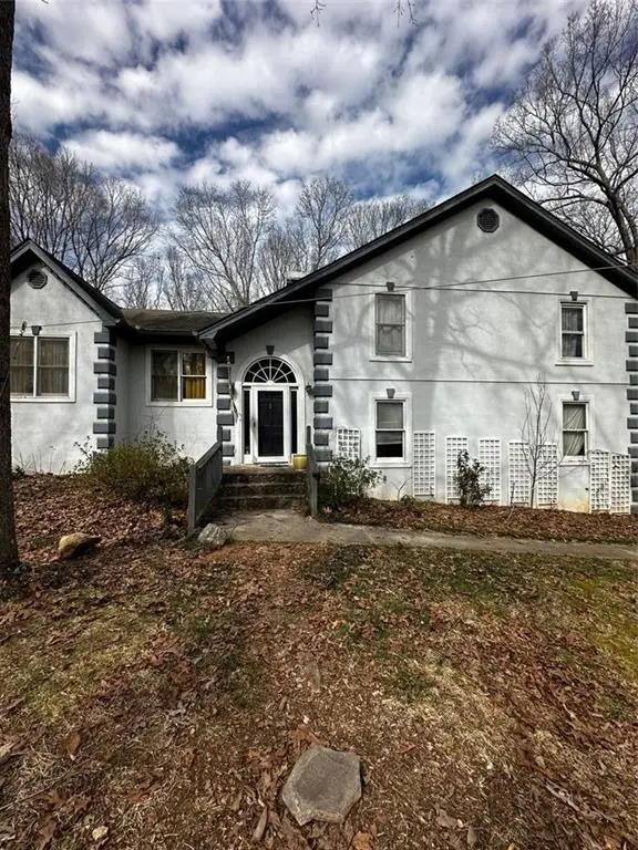 6726 Pin Oak Drive, Douglasville, GA 30135