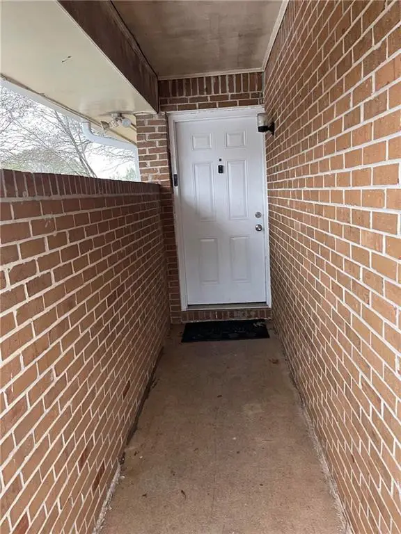 2585 Golfview Terrace Se, Conyers, GA 30013 - Image #2