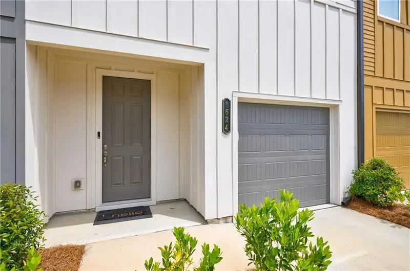1624 Gunnin Trace Nw, Atlanta, GA 30318 - Image #3