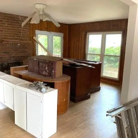 546 Hamilton E Holmes Drive Nw, Atlanta, GA 30318 - Image #2