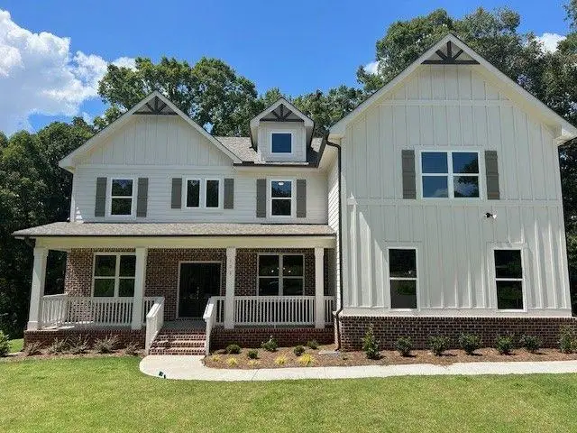 102 Cheval Court, Hoschton, GA 30548 - Image #1