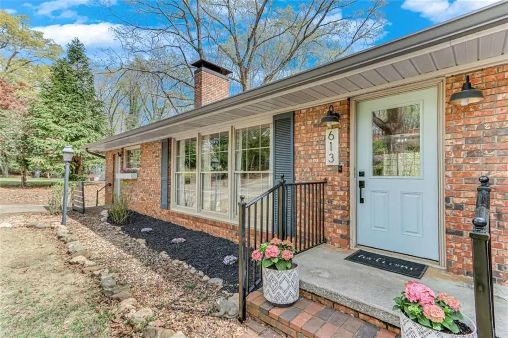 613 Holly Drive, Gainesville, GA 30501 - Image #1