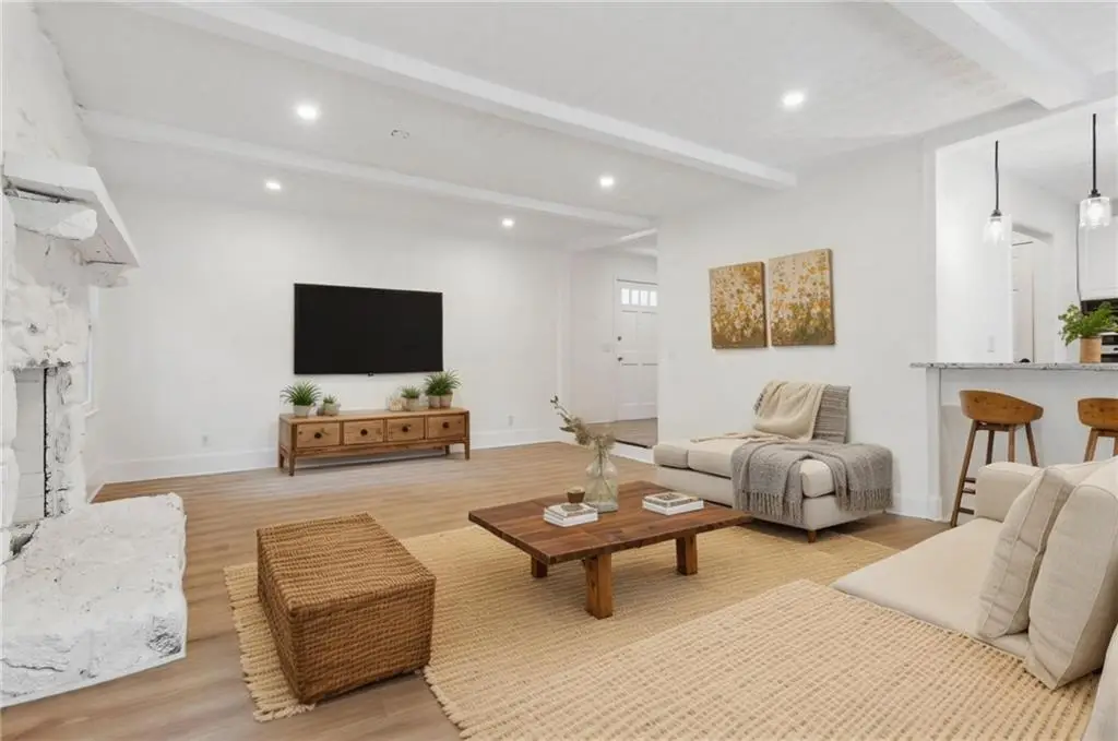 383 Oakridge Drive Sw, Cartersville, GA 30121 - Image #1