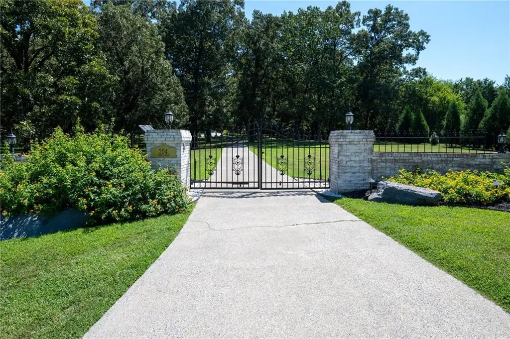 254 Bud Hardy Road Se, Calhoun, GA 30701 - Image #1