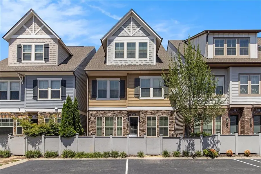 228 Dellwood Drive Se, Smyrna, GA 30080 - Image #2