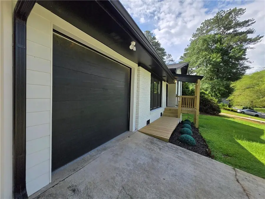 2400 Glenrock Drive, Decatur, GA 30032 - Image #3