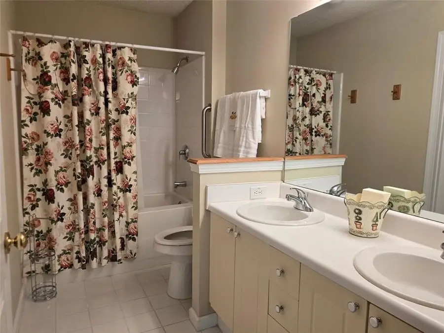 812 Vinings Forest Lane Se, Smyrna, GA 30080 - Image #2