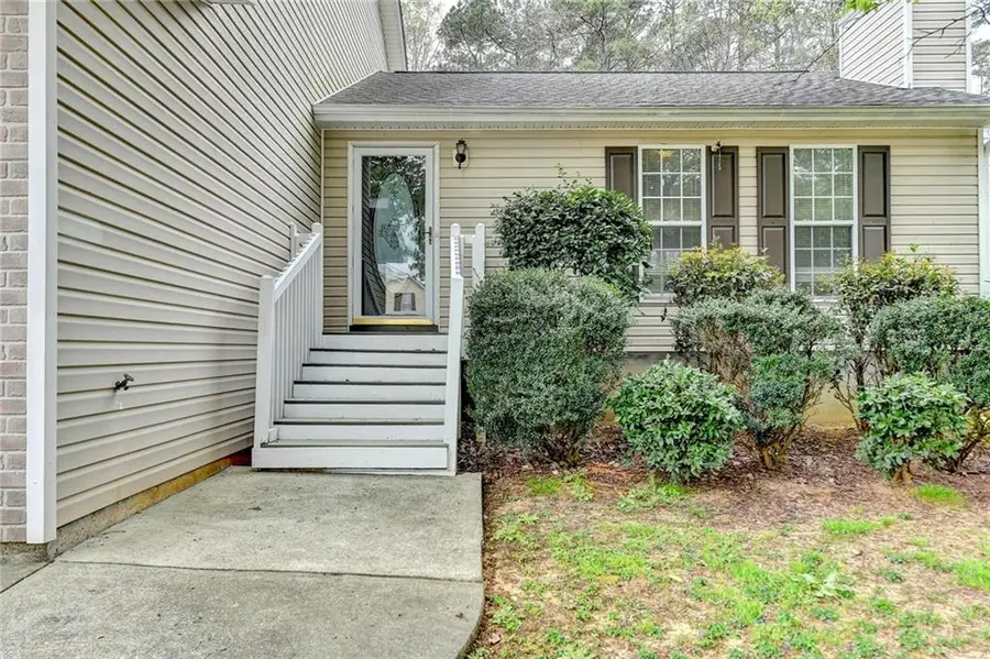 5880 April Drive, Sugar Hill, GA 30518 - Image #3