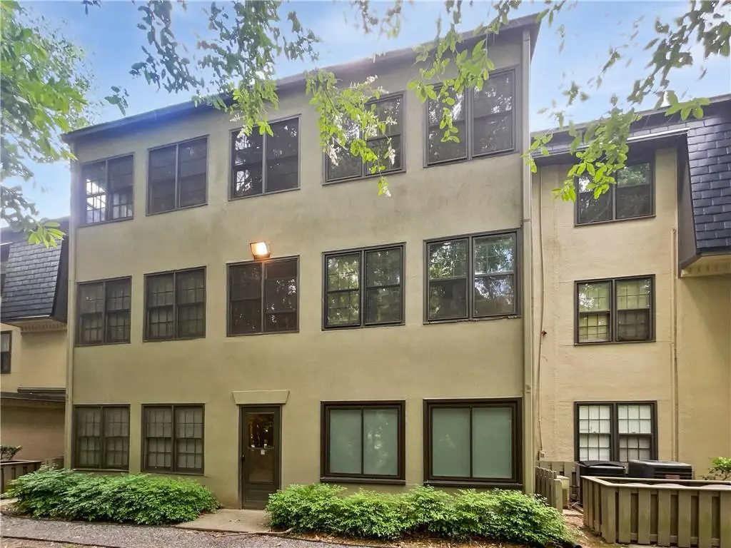 53 Monet Court Nw, Atlanta, GA 30327 - Image #1