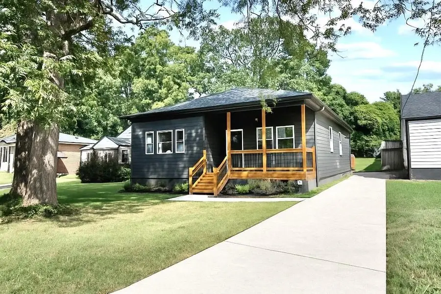 639 Ozburn Road Nw, Atlanta, GA 30318 - Image #2